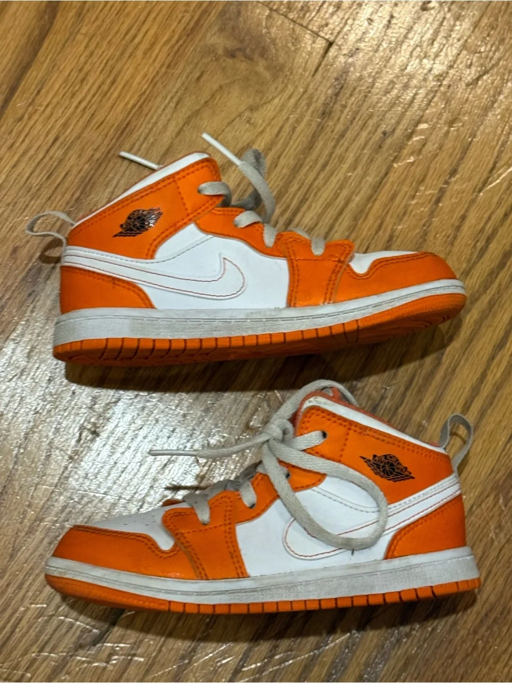 Nike Air Jordan 1 Mid SE 